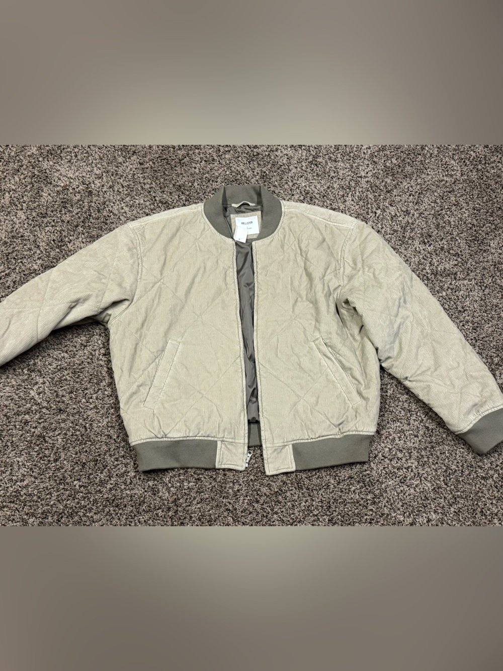 Hollister Quilted Bomber Jacket in Light Beige with Olive Trim